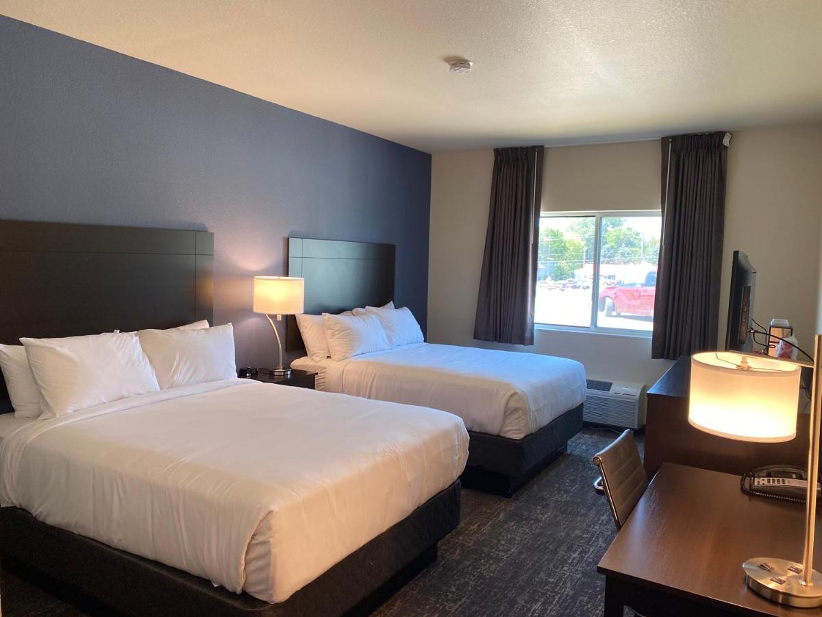 Cobblestone Inn & Suites - Forest City Экстерьер фото