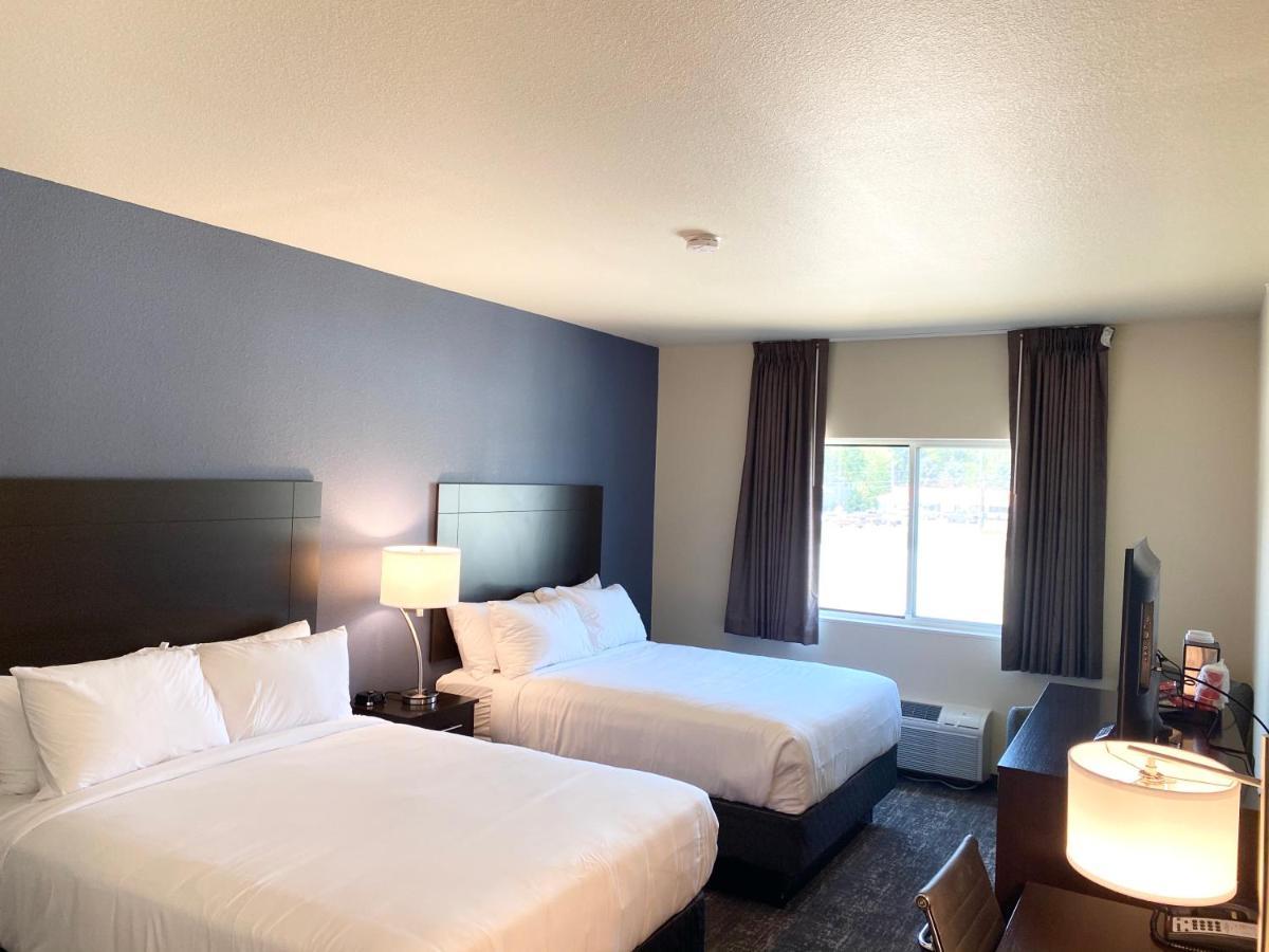 Cobblestone Inn & Suites - Forest City Экстерьер фото